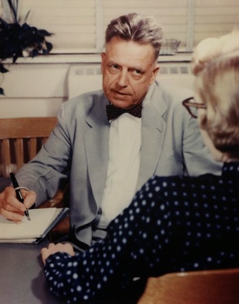 Alfred Kinsey interviewing a woman, photograph by William Dellenback (c) The Kinsey Institute